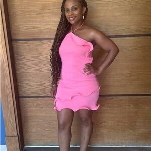 Elegant Pink Halter Mini Dress